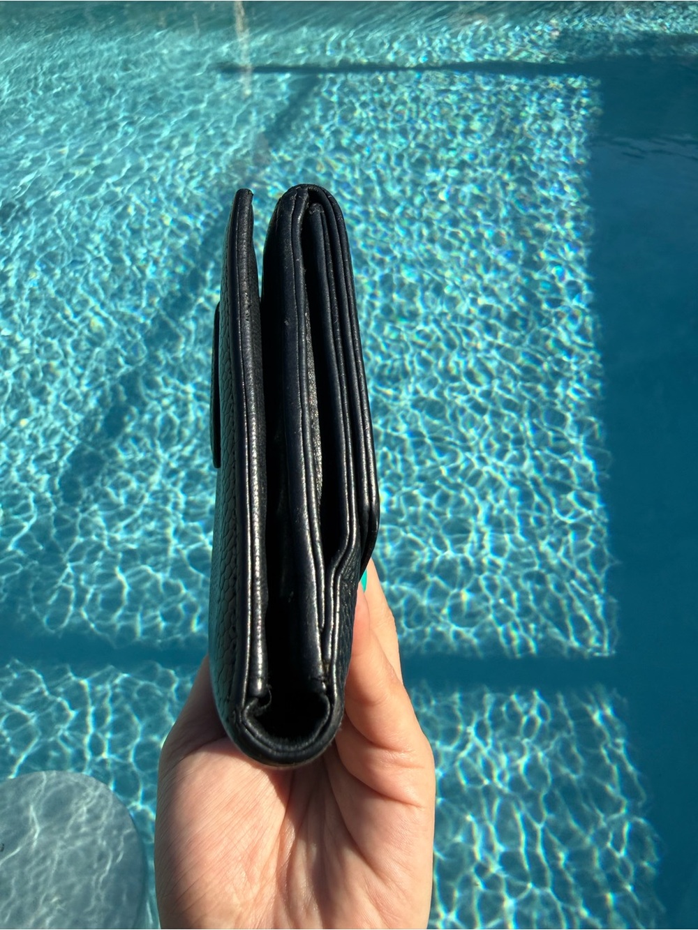 Vintage Chanel Black Caviar Leather Bifold Wallet 🖤 - Picture 3 of 13